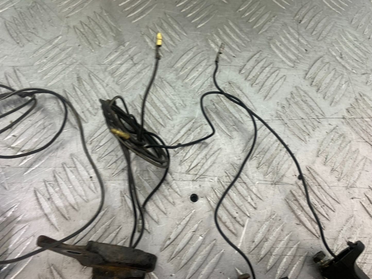 SUZUKI GP100 GP 100 INDICATORS   YEAR 1978-1988 (CMB1259)