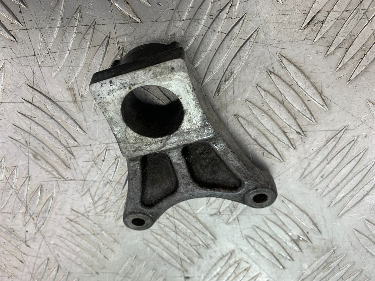SUZUKI GSXR600 GSXR 600 SRAD REAR CALIPER BRACKET YEAR 1997-2000 (CMB1276)