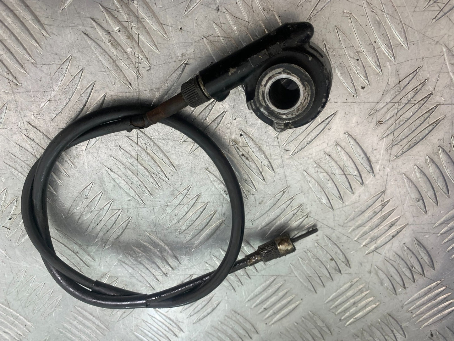 KAWASAKI GPZ600 GPZ 600 SPEEDO DRIVE & CABLE  YEAR 1988-90 (CMB1258)