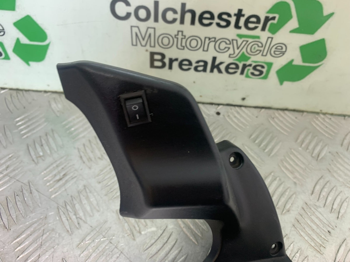 KAWASAKI GTR1400 GTR 1400 RIGHT TOP FAIRING INFILL PANEL YEAR 2007-2009(CMB1174)
