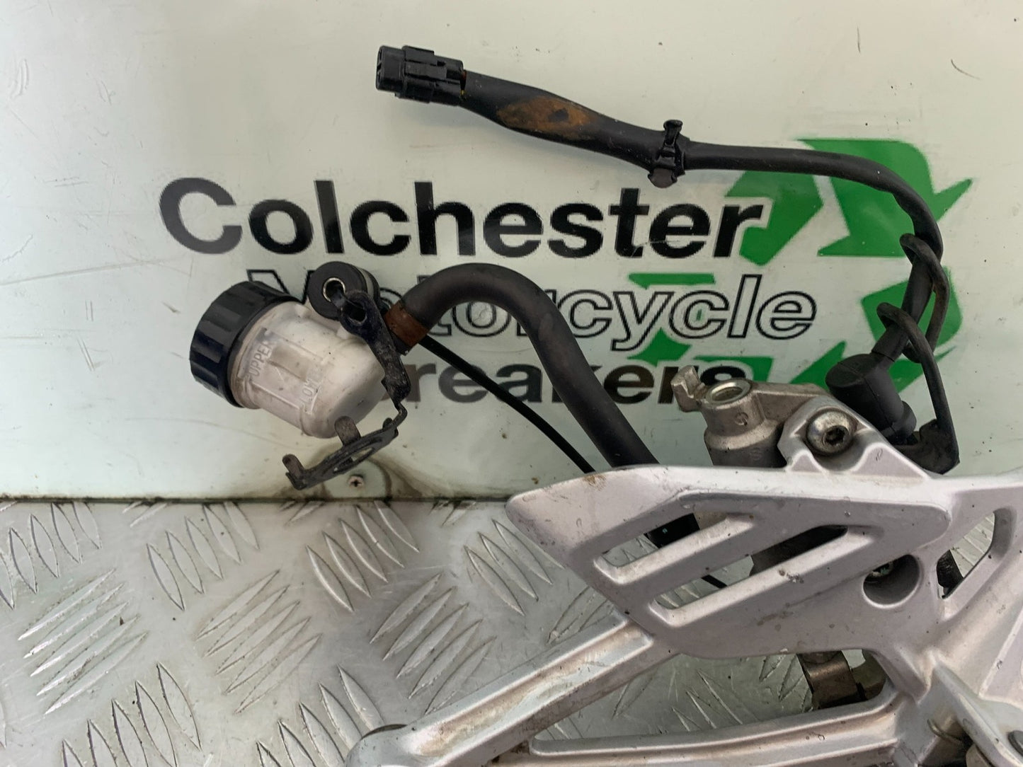 YAMAHA YZF-R125 YZF 125 FRONT RIGHT HANGER  YEAR 2019-2022 (CMB1263)