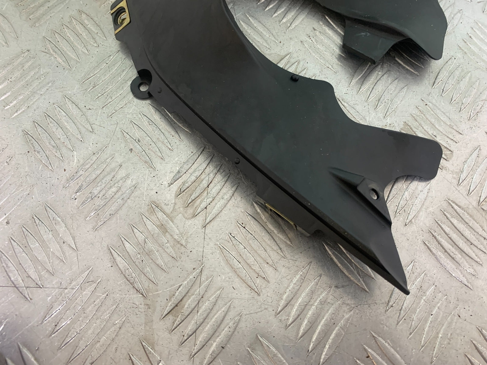 YAMAHA YZF R1 LEFT AND RIGHT TOP FAIRING INFILL PANELS  YEAR 2004-2006 (CMB1155)