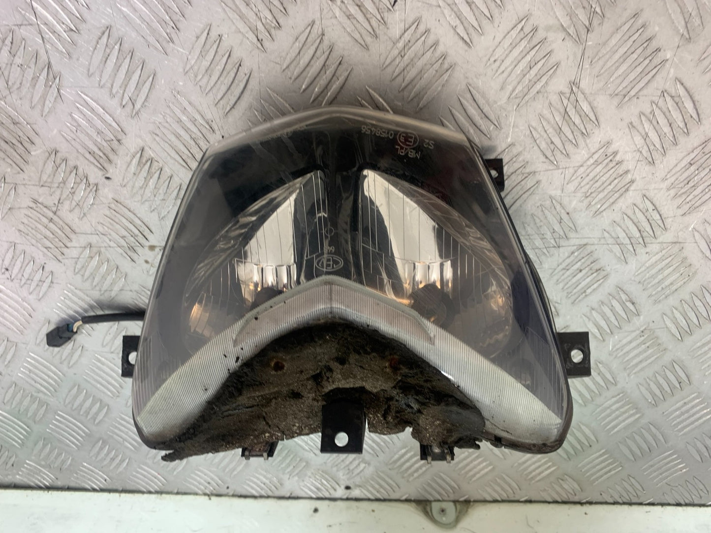 HONDA XL125 VARADERO HEADLIGHT YEAR 2001-2006  (CMB1210)