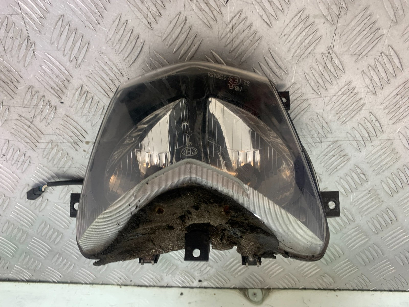 HONDA XL125 VARADERO HEADLIGHT YEAR 2001-2006  (CMB1210)