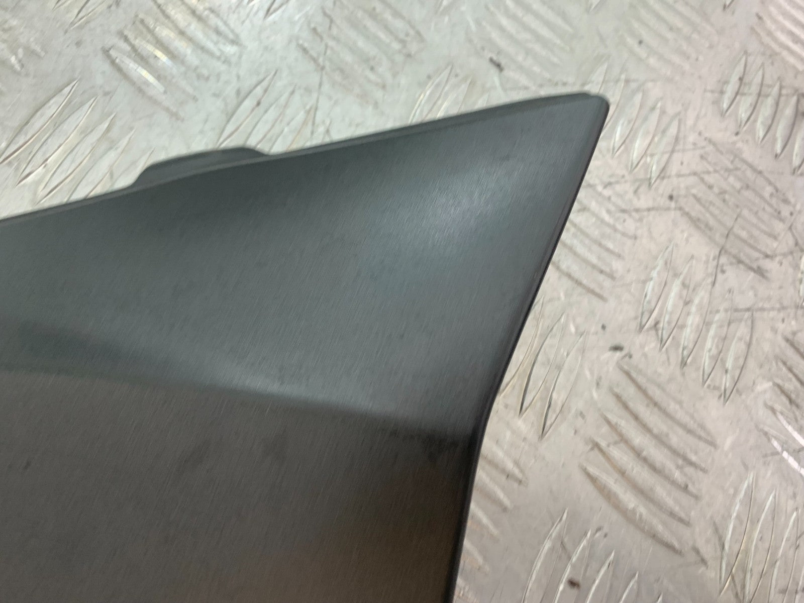 KAWASAKI Z750 Z 750 RIGHT SEAT PANEL  YEAR 2004-2006  (CMB1234)