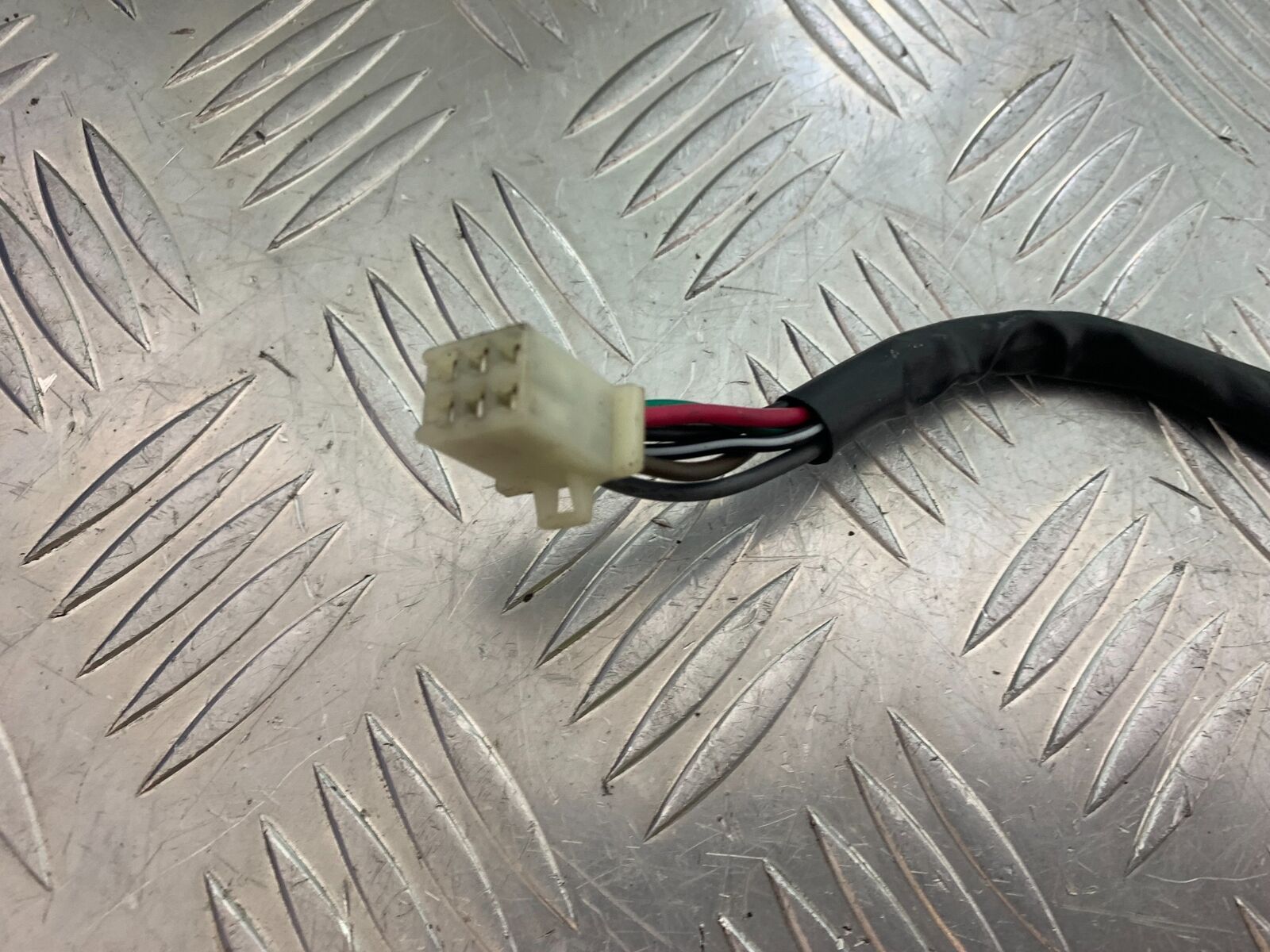 MUTT GT-SS 125 IGNITION SWITCH AND PETROL CAP  YEAR 2020- 2024  (CMB1085)