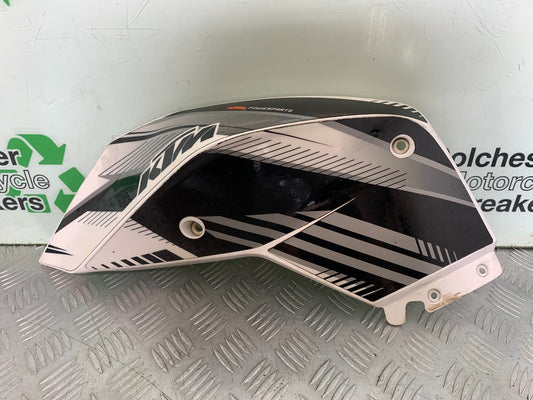 KTM 690 DUKE R LC4 LEFT TANK PANEL YEAR 2012-2015  (CMB1180)