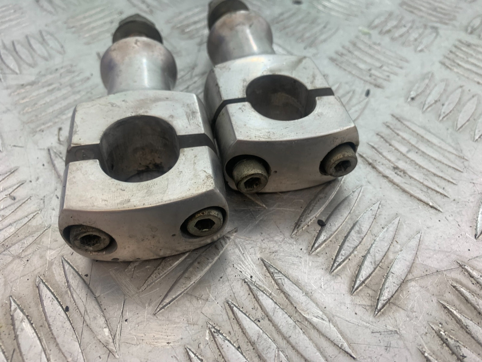 HONDA VTX1300 S-6  HANDLEBAR RISERS YEAR 2004-09 (CMB1159)