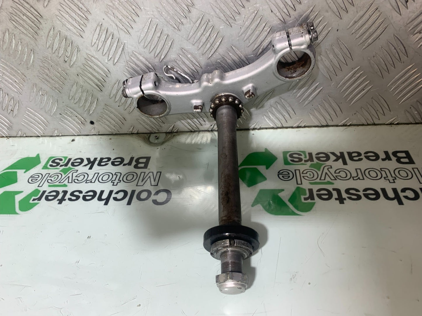 SUZUKI GSX750 INAZUMA BOTTOM YOKE   YEAR 1998-2003 (CMB1308)