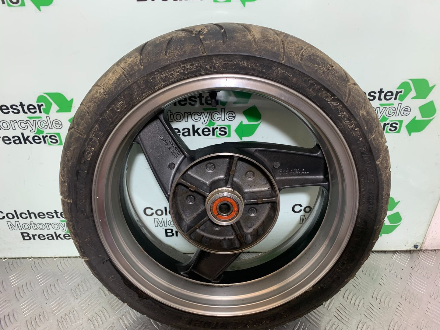 KAWASAKI ZZR1100 D REAR WHEEL  YEAR 1993-2001 (CMB1189)
