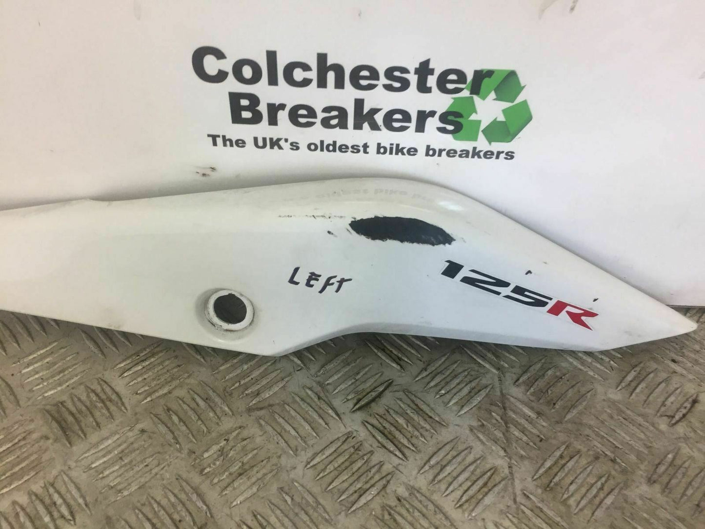 HONDA CBR125 CBR 125 LEFT SEAT PANEL YEAR 2011-2014