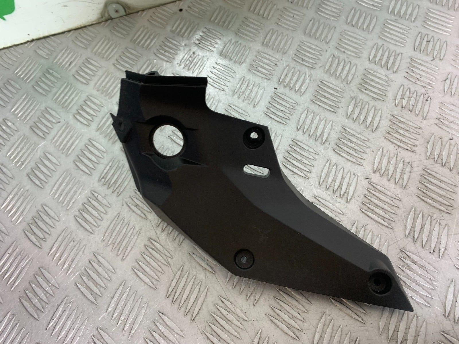 KTM DUKE 390 INFILL PANEL   YEAR 2017- 2023 (CMB1314)