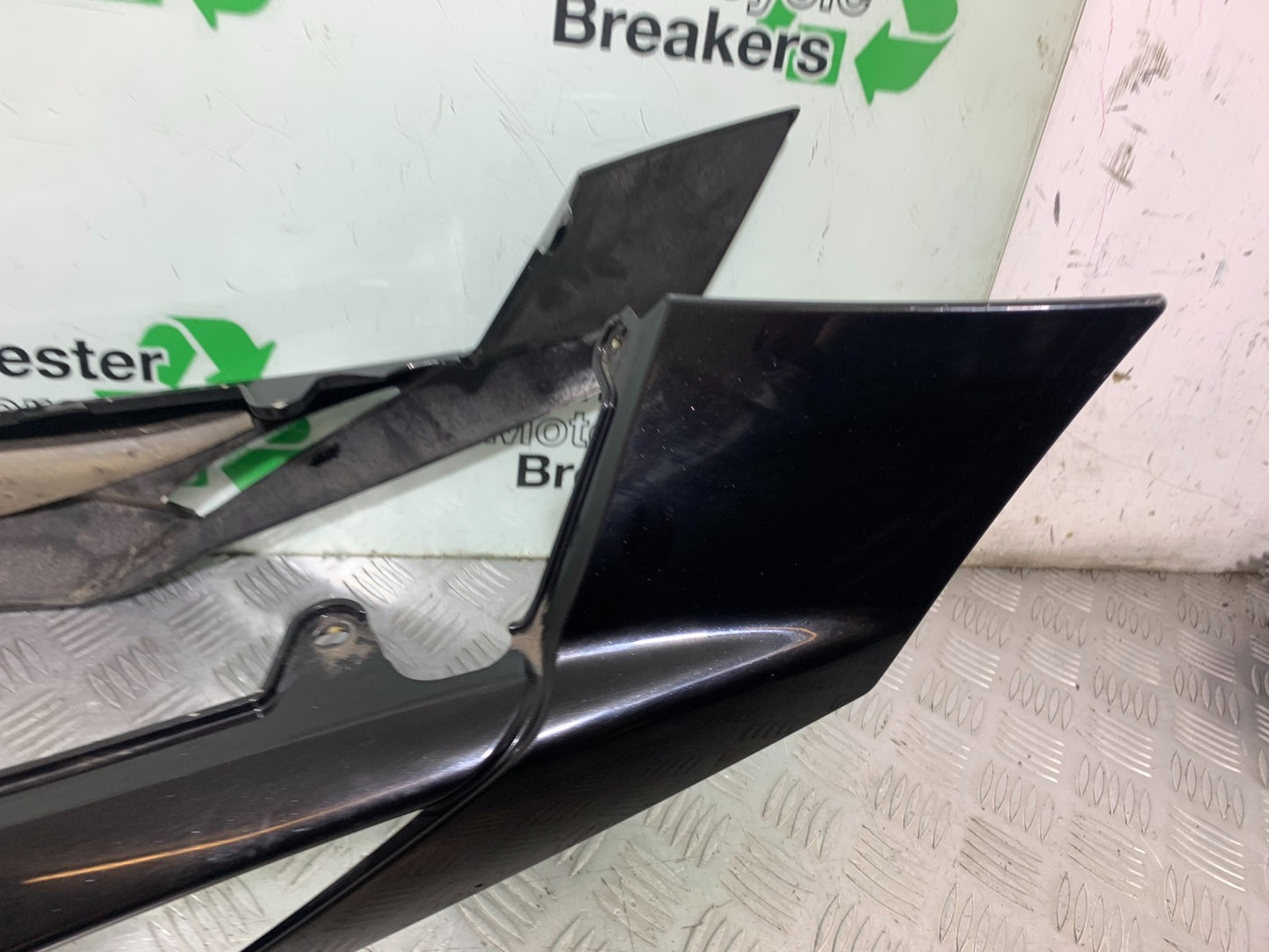 TRIUMPH 1050 SPRINT ST TAIL PIECE SEAT UNIT   2003-2011 (CMB1285)
