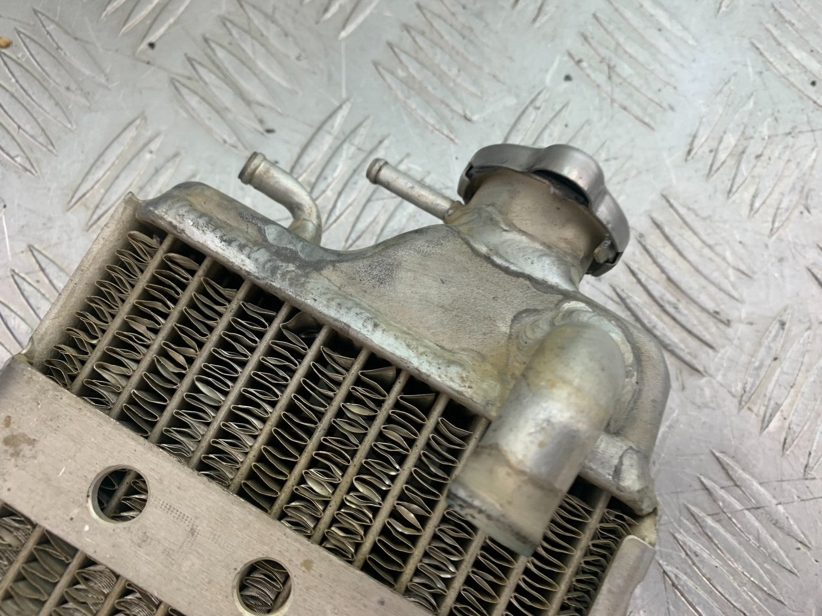KAWASAKI KXF450 KXF 450 RIGHT  RADIATOR   YEAR 2013 CMB1217)