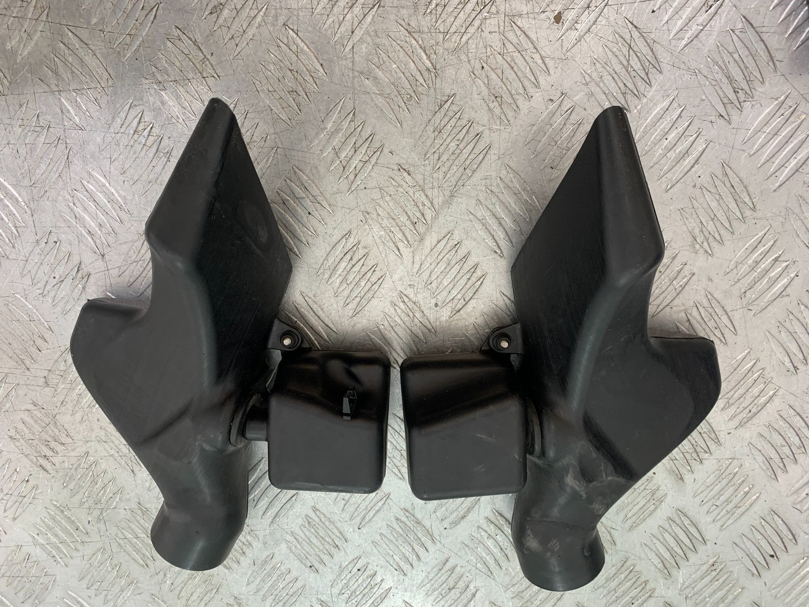 KAWASAKI GTR1400 GTR 1400 AIR TUBES   YEAR 2007-2009 (CMB1306)