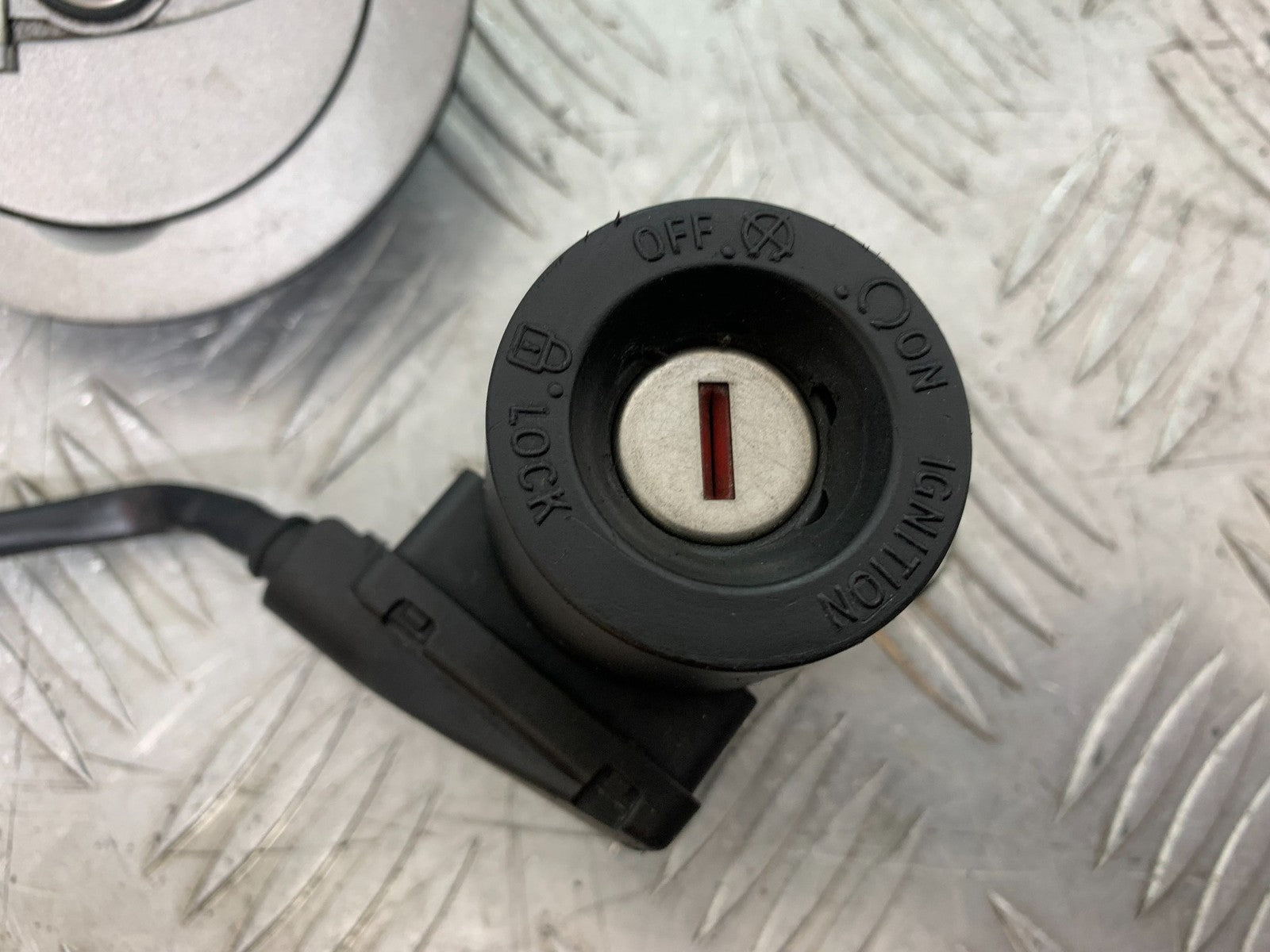 DUCATI 1299 PANIGALE ECU LOCKS KEY  YEAR 2016 (CMB 1187)