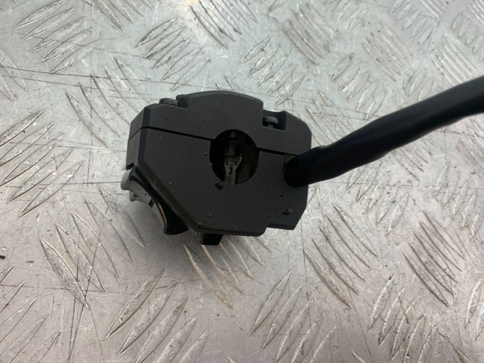 DUCATI 1198 S LEFT SWITCH GEAR   YEAR 2009-2011 (CMB1219)