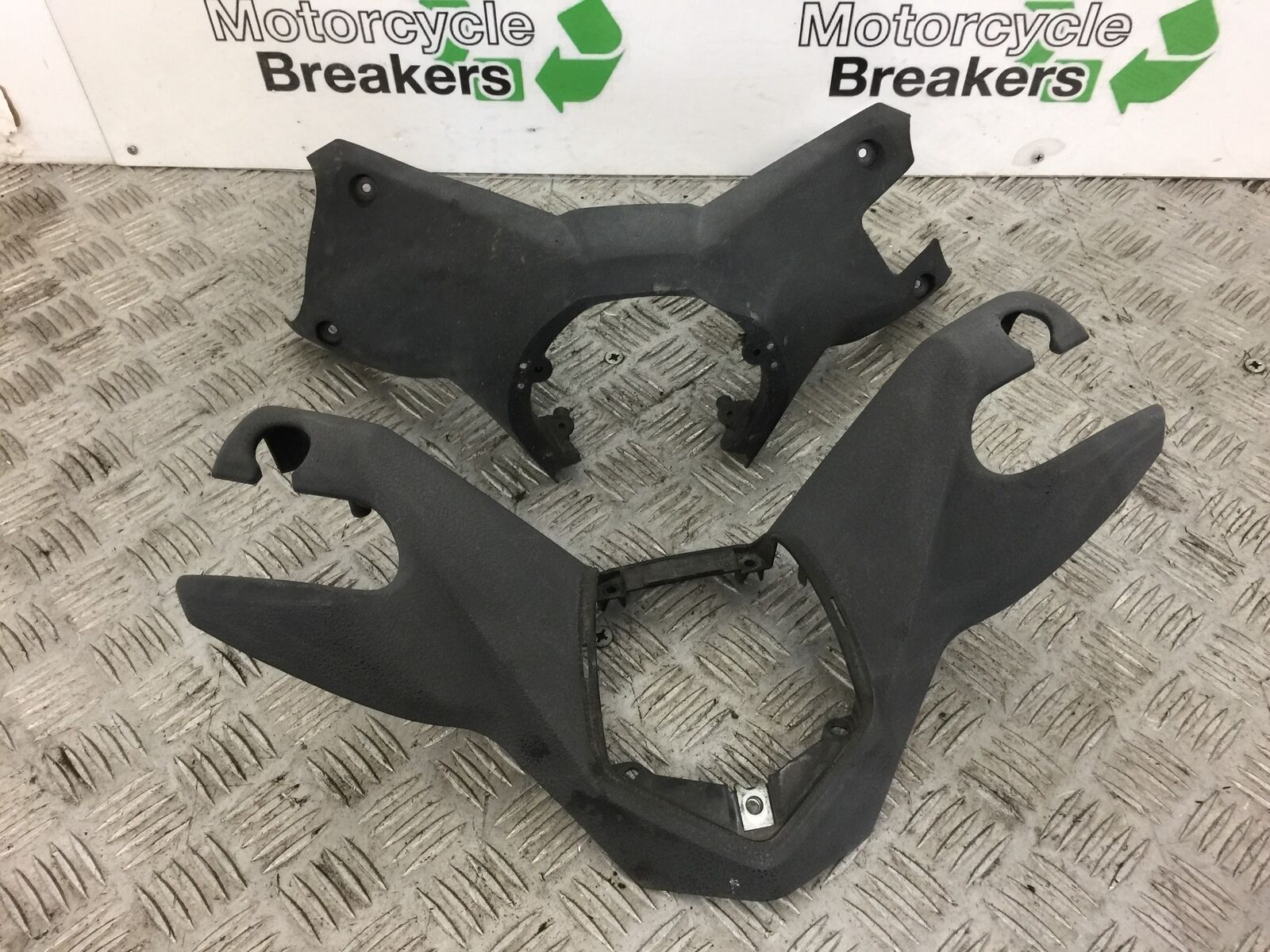 YAMAHA XMAX 125 XMAX-125 YOKE COVERS   YEAR 2011