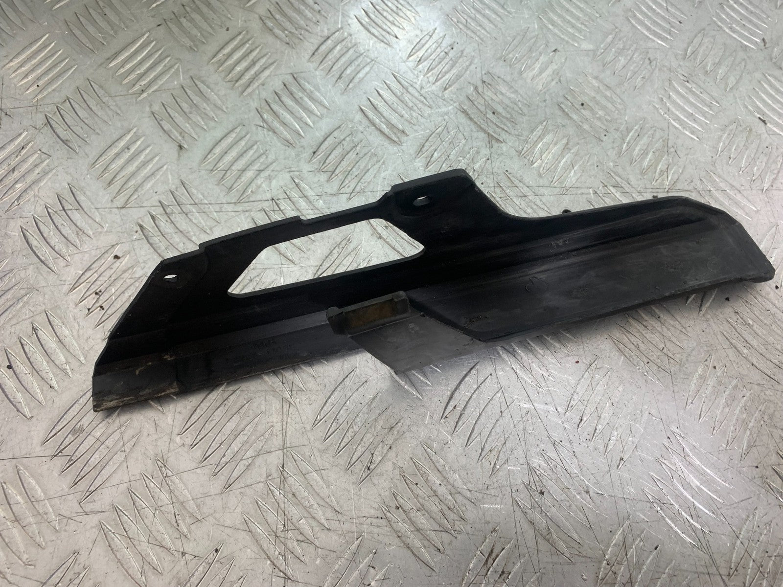 KAWASAKI Z750 Z 750 CHAIN GUARD   YEAR 2004-2006  (CMB1234)