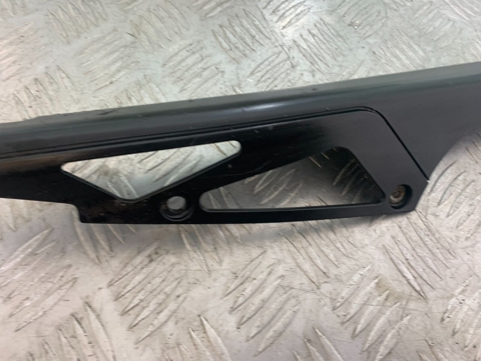 YAMAHA XT125 X XT 125 X CHAIN GUARD   2005-2011 (CMB1097)