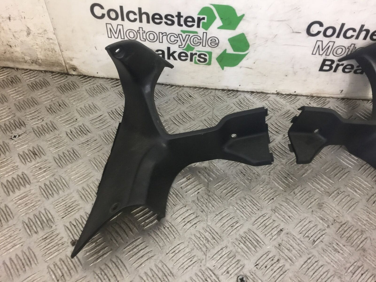 HONDA CBR1100 BLACKBIRD TOP FAIRING INFILLS  YEAR 2002 (STOCK 461)