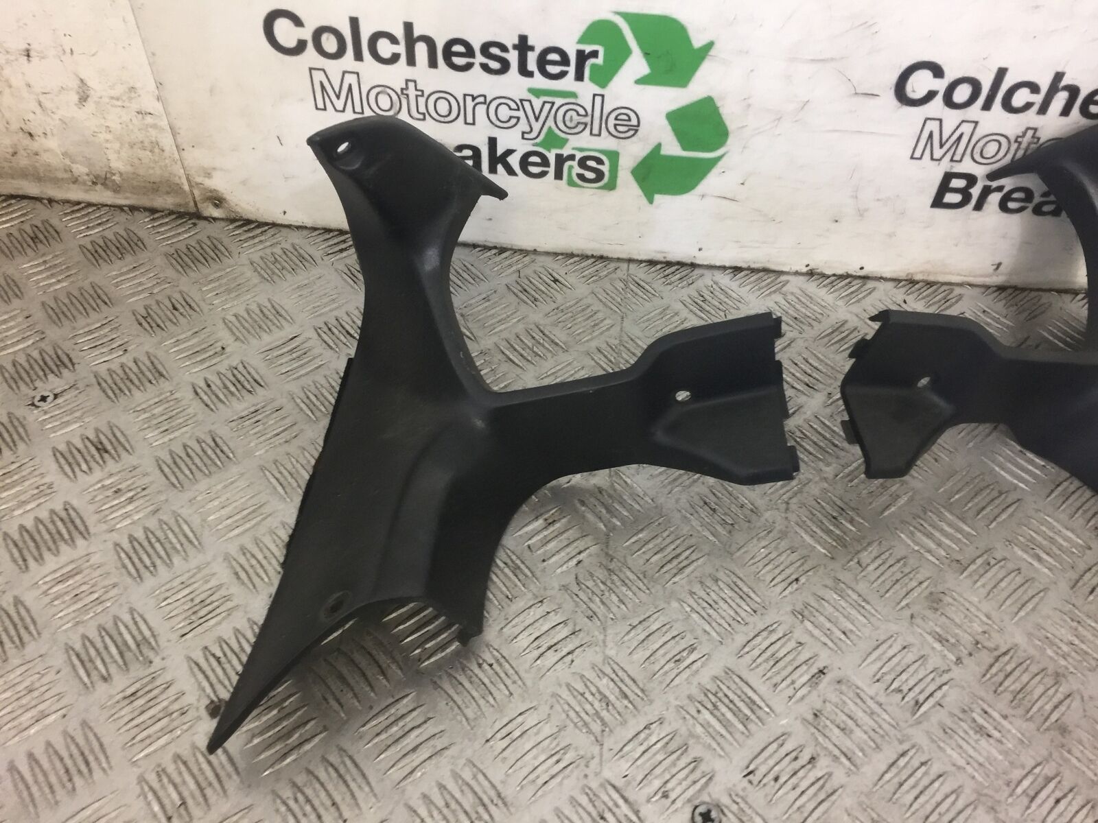 HONDA CBR1100 BLACKBIRD TOP FAIRING INFILLS  YEAR 2002 (STOCK 461)