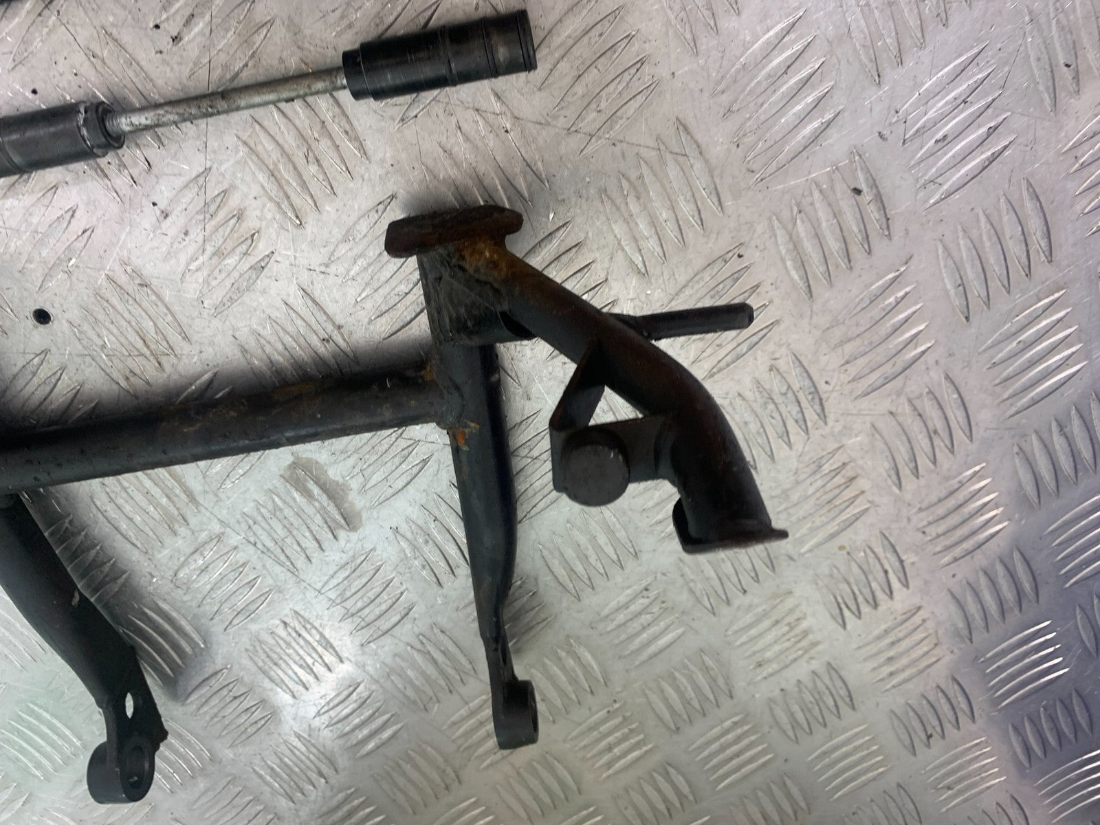 BMW R850 R R850R CENTER STAND   YEAR 1994-2002 (CMB1170)