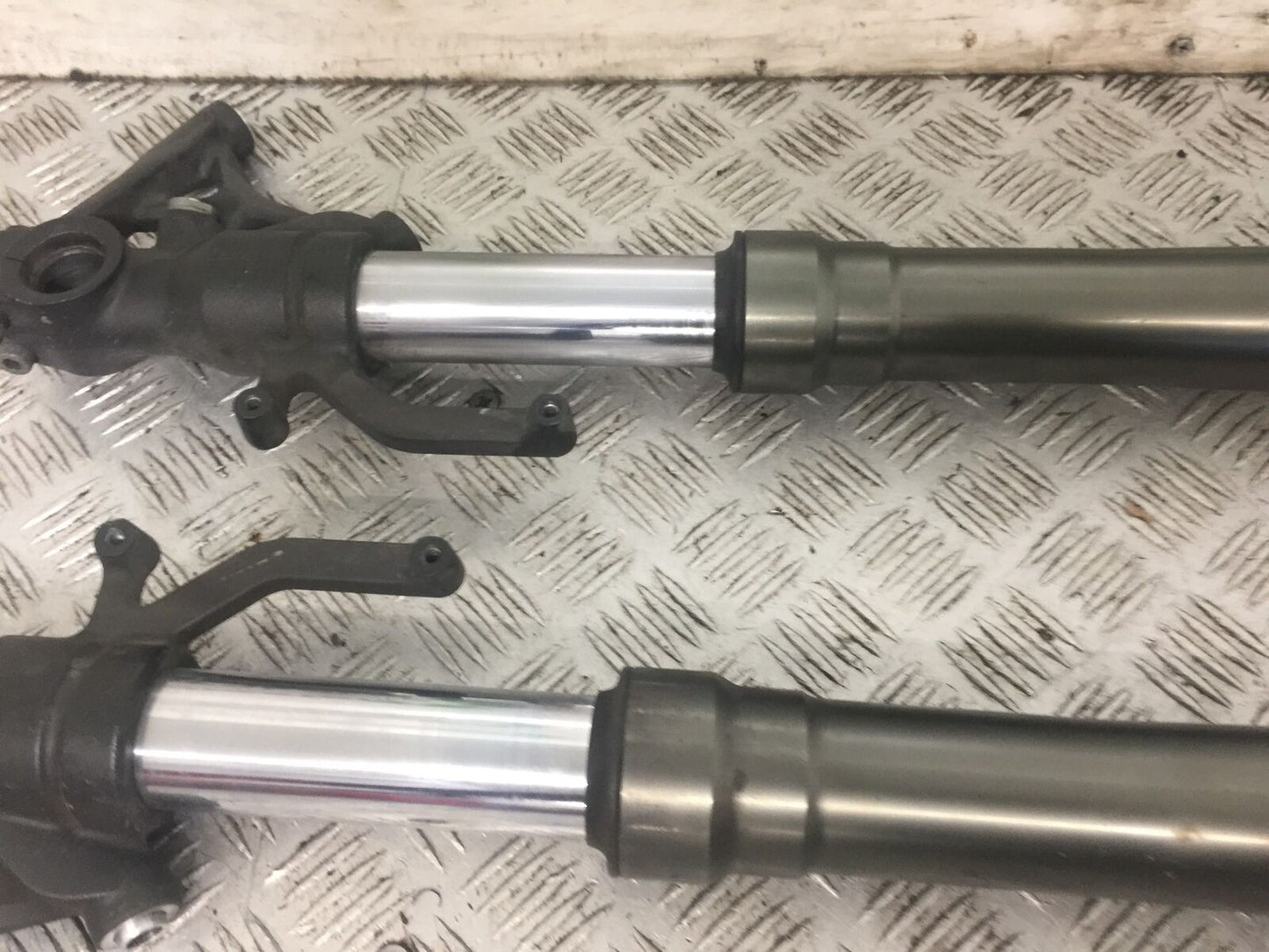 KAWASAKI Z1000 SX FORKS YEAR 2011 (STOCK 796)