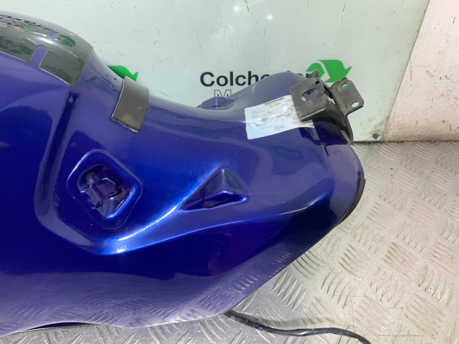 KAWASAKI ZZR1100 D PETROL TANK YEAR 1993-2001 (CMB1289)