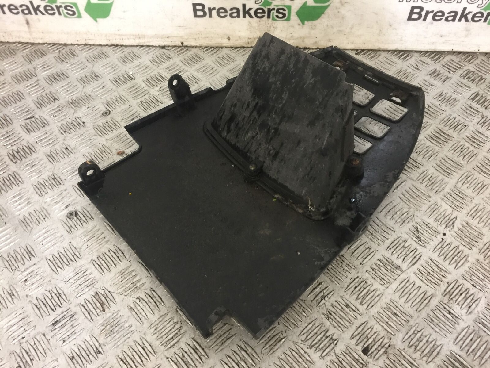 KAWASAKI J300 J 300 LOWER PANEL  YEAR 2015 (STOCK 711)