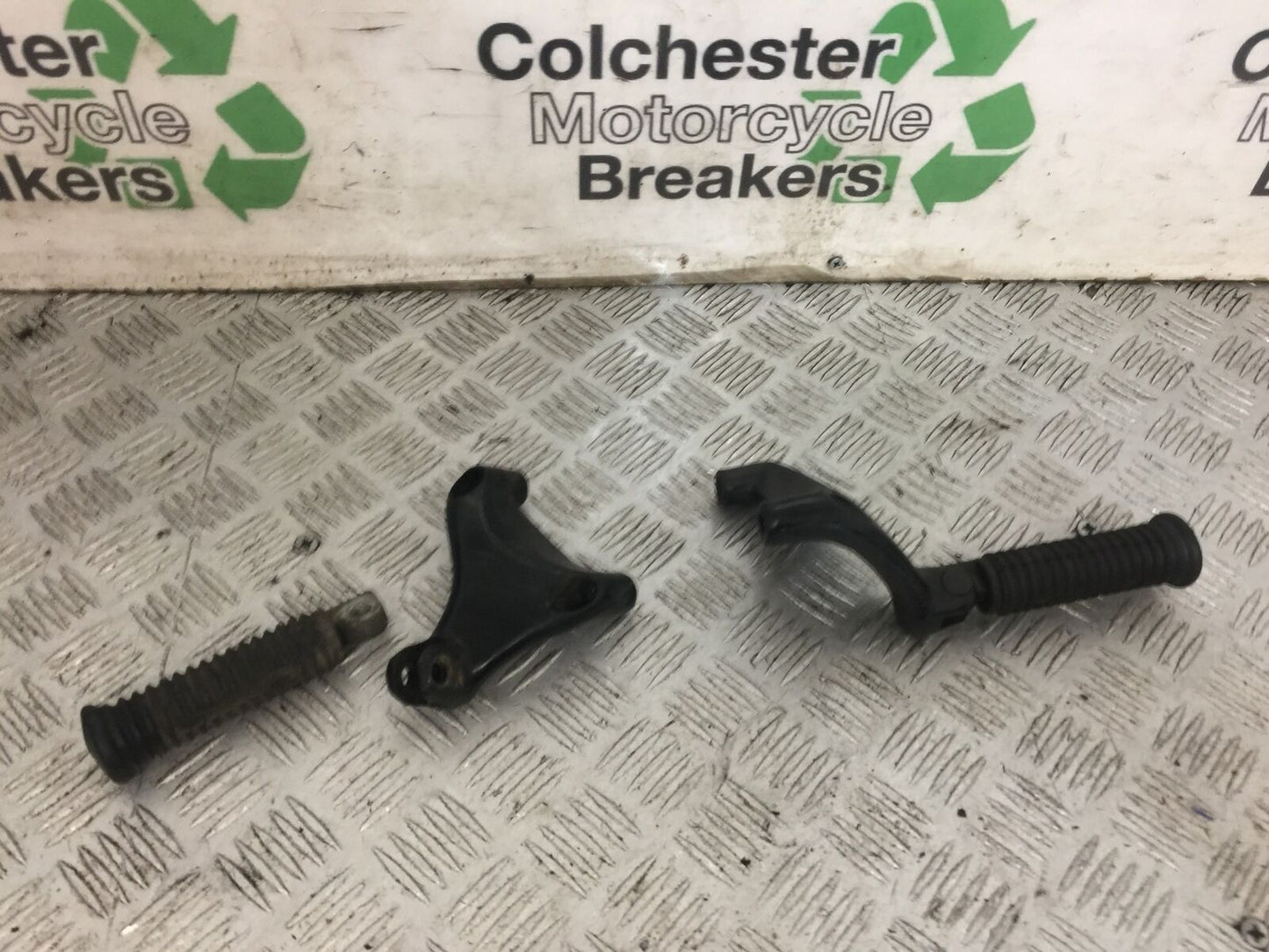 HARLEY DAVIDSON XL1200 SPORTSTER FOOTPEGS   YEAR 2006 (STOCK 751)