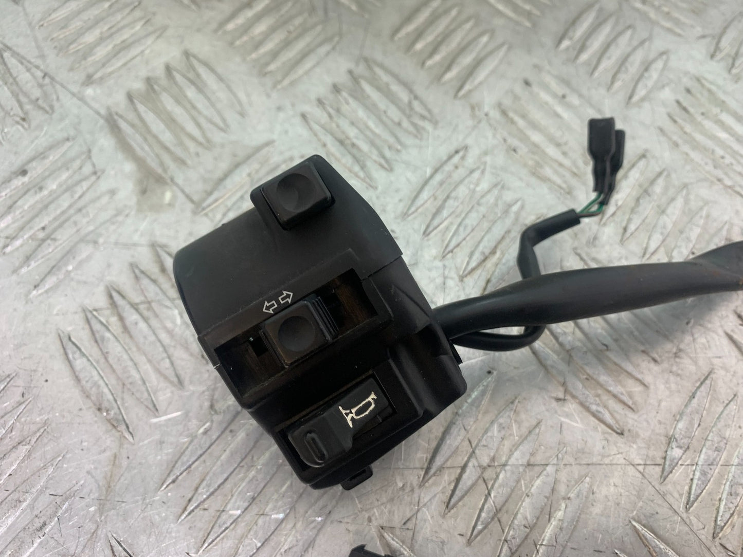 HONDA CBF125 CBF 125 LEFT SWITCH GEAR   YEAR 2009-14  (CMB1172)