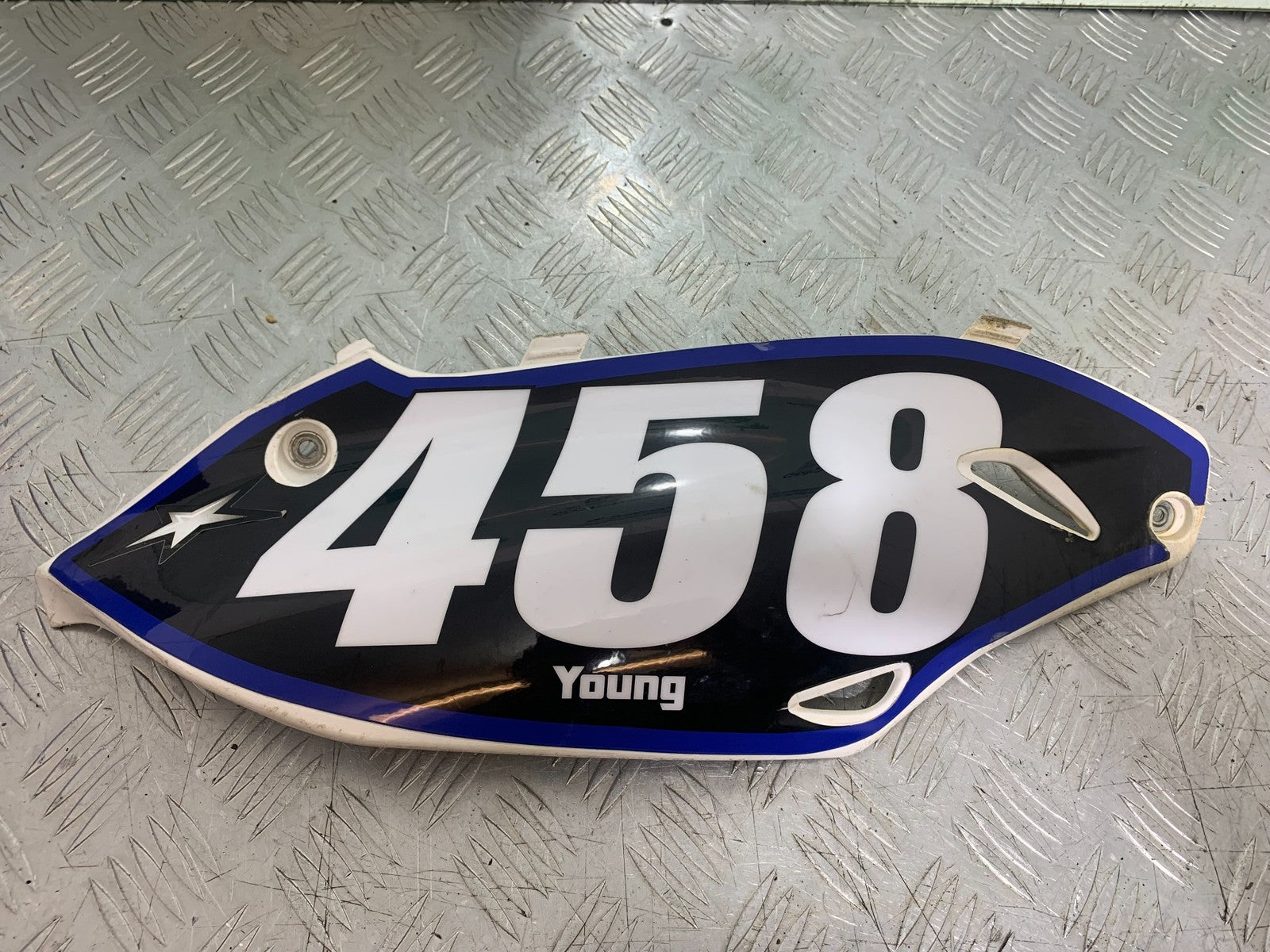 KAWASAKI KXF450 KXF 450 LEFT SEAT PANEL  YEAR 2013 CMB1217)
