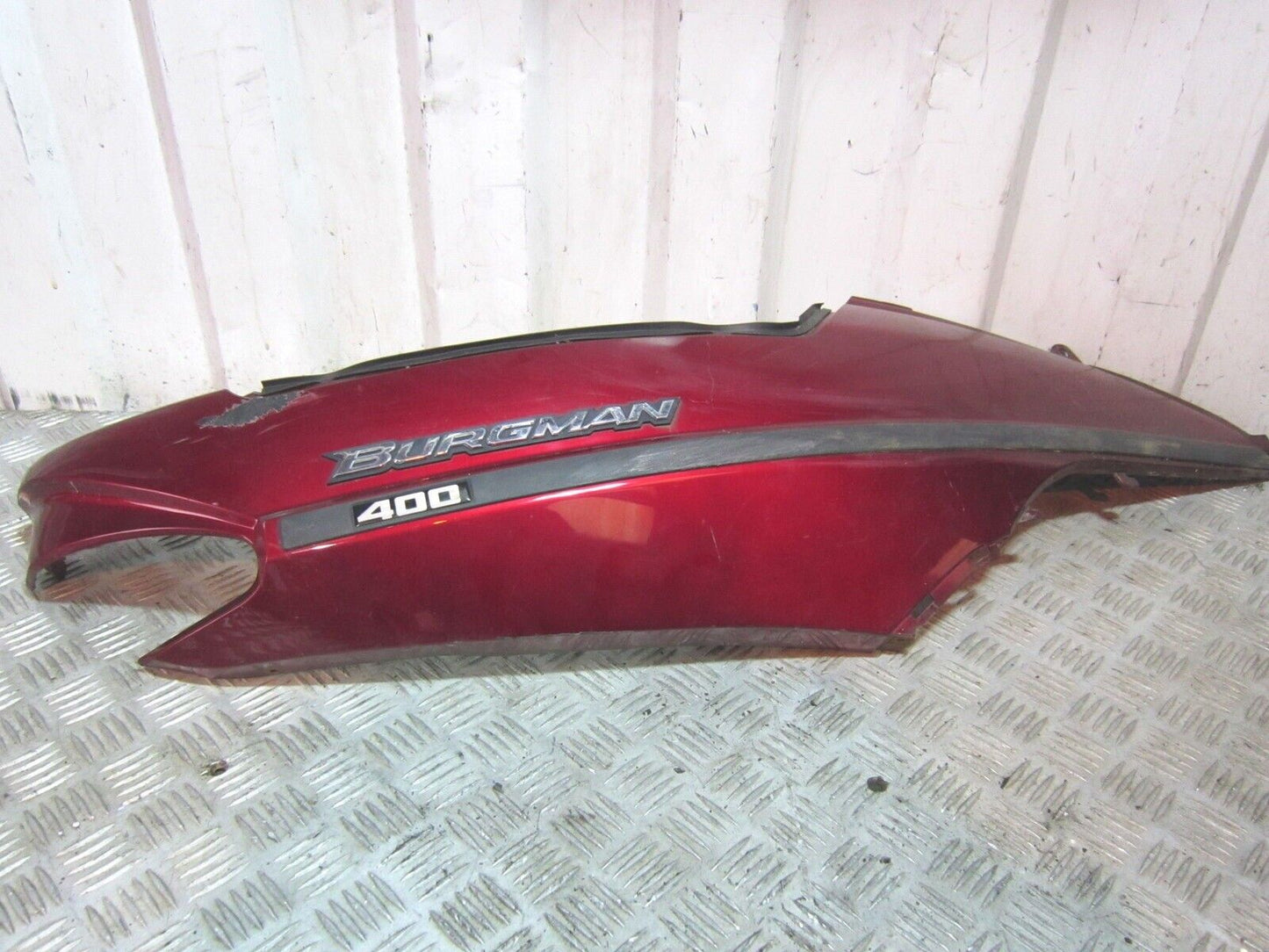 SUZUKI AN400 AN 400 BURGMAN RIGHT SEAT PANEL  YEAR 2000