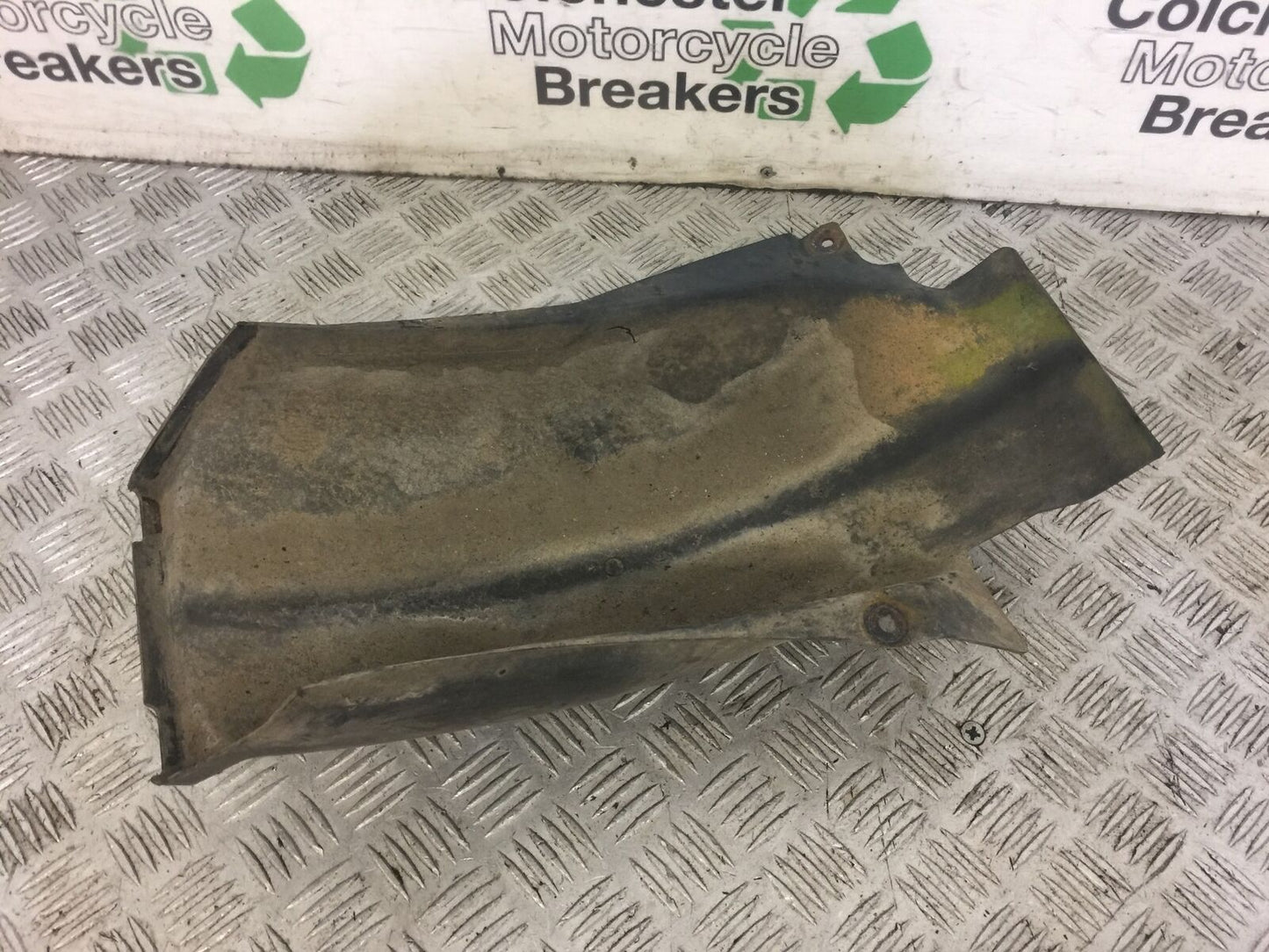 YAMAHA FJ1200 FJ 1200 UNDERTRAY  YEAR 1988 (STOCK 653)