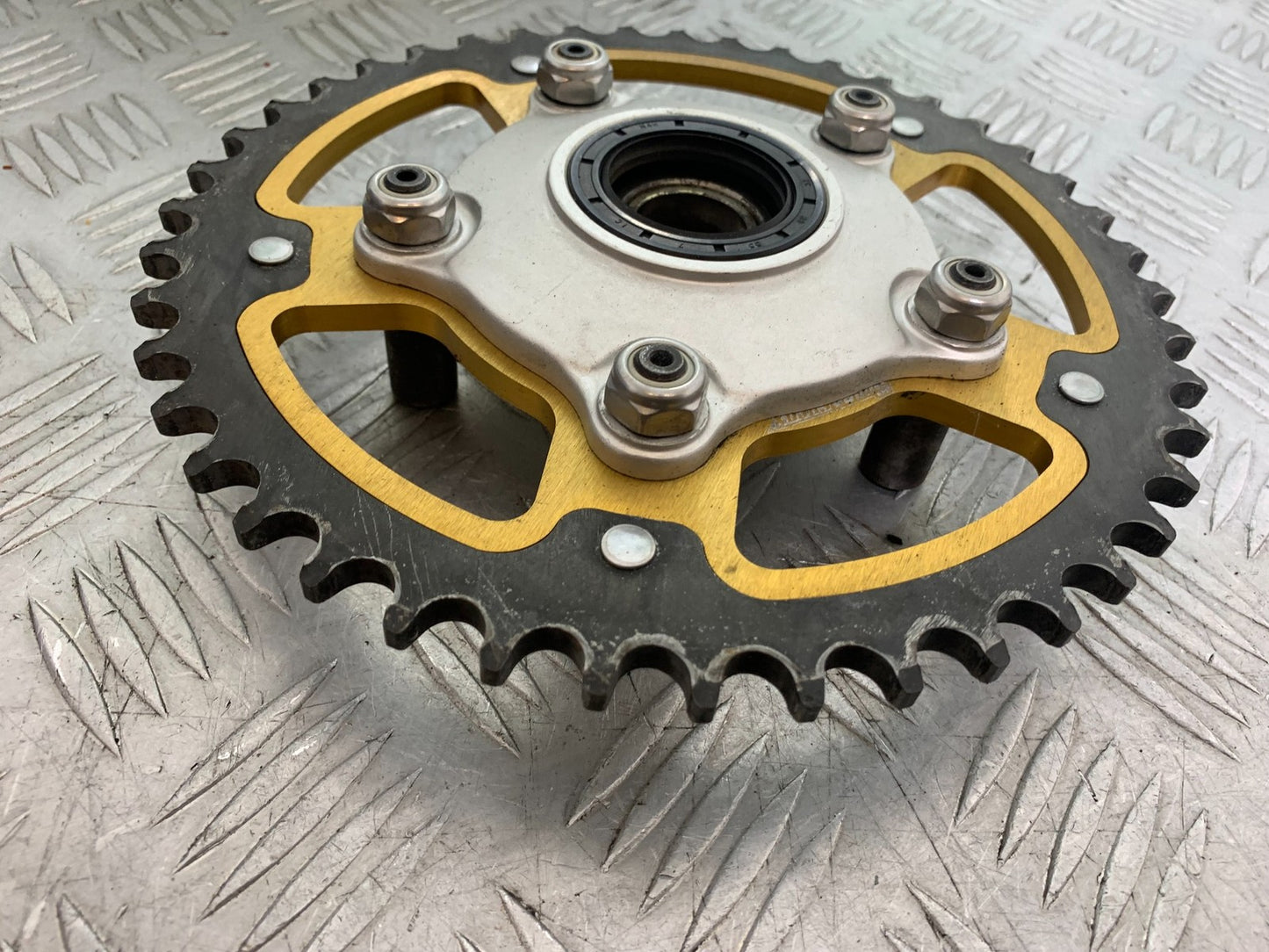 APRILIA TUONO 1000 V4R REAR SPROCKET CARRIER  YEAR 2011-13  (CMB1316)