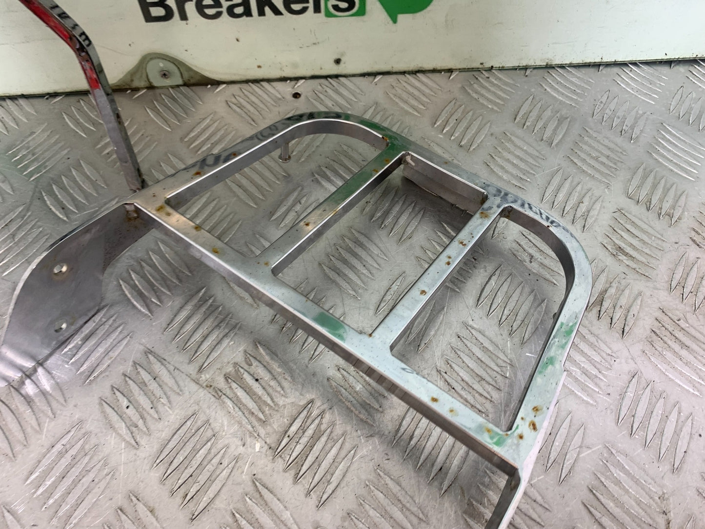 HONDA VTX1300 S-6 BACK REAR PAD RACK AND BRACKETS    YEAR 2004-09 (CMB1159)