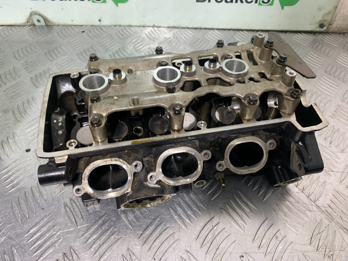 TRIUMPH 675 STREET TRIPLE RX CYLINDER HEAD   2015- 2017 (CMB1299)
