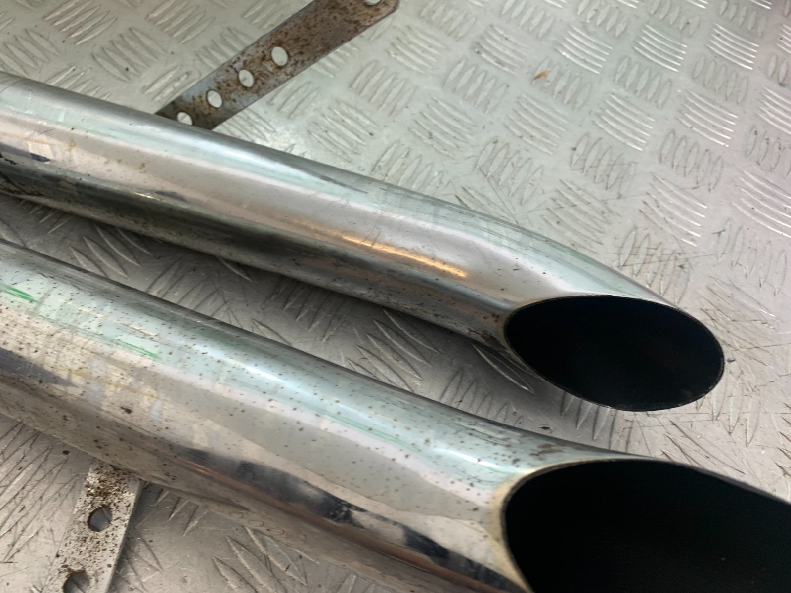 HONDA VT700 VT 700 SHADOW AFTERMARKET SILENCERS   YEAR 1984-85 (CMB1328)