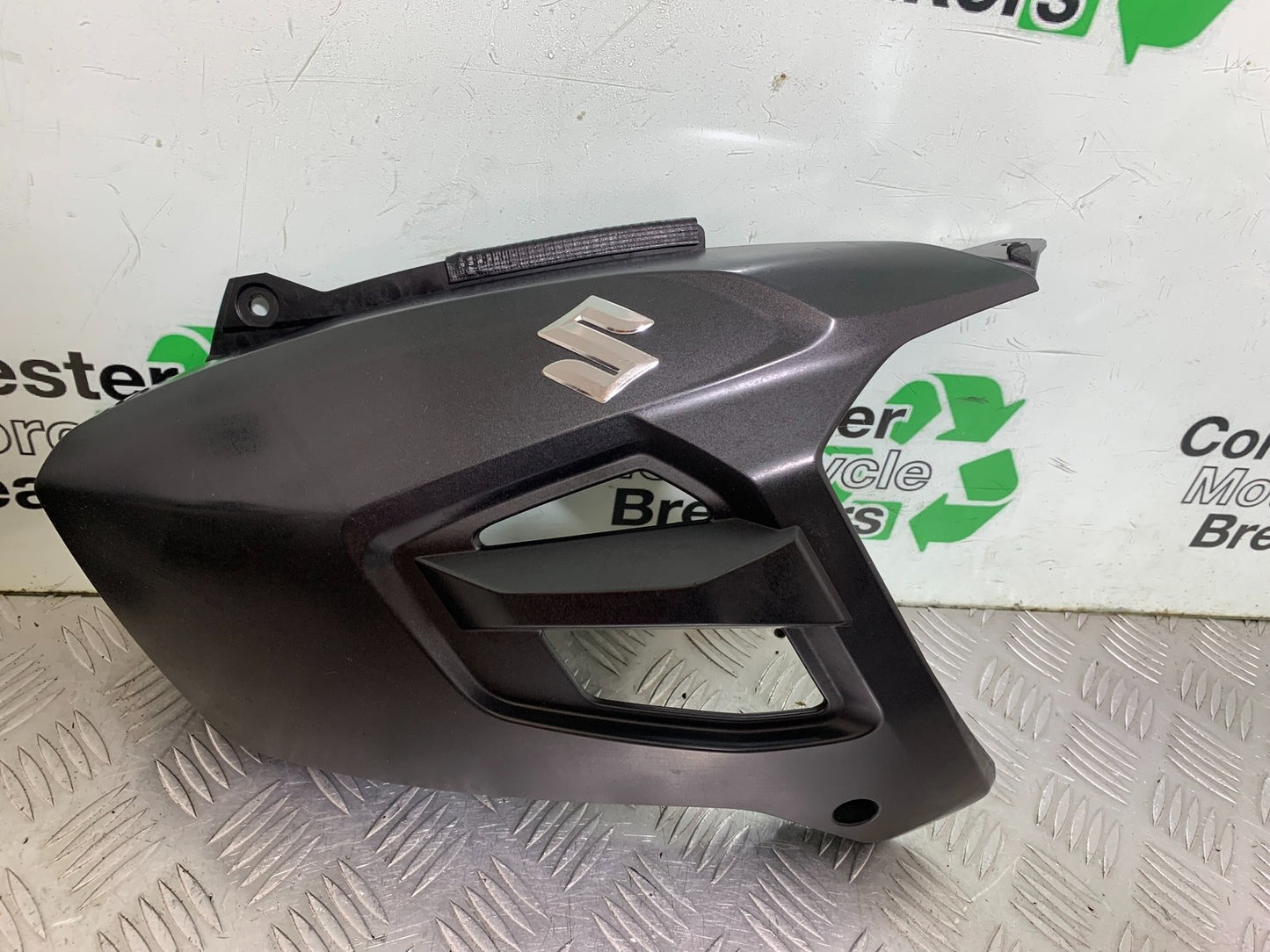 SUZUKI DL1000 V-STROM LEFT SIDE FAIRING YEAR 2014-2019 (CMB1325)
