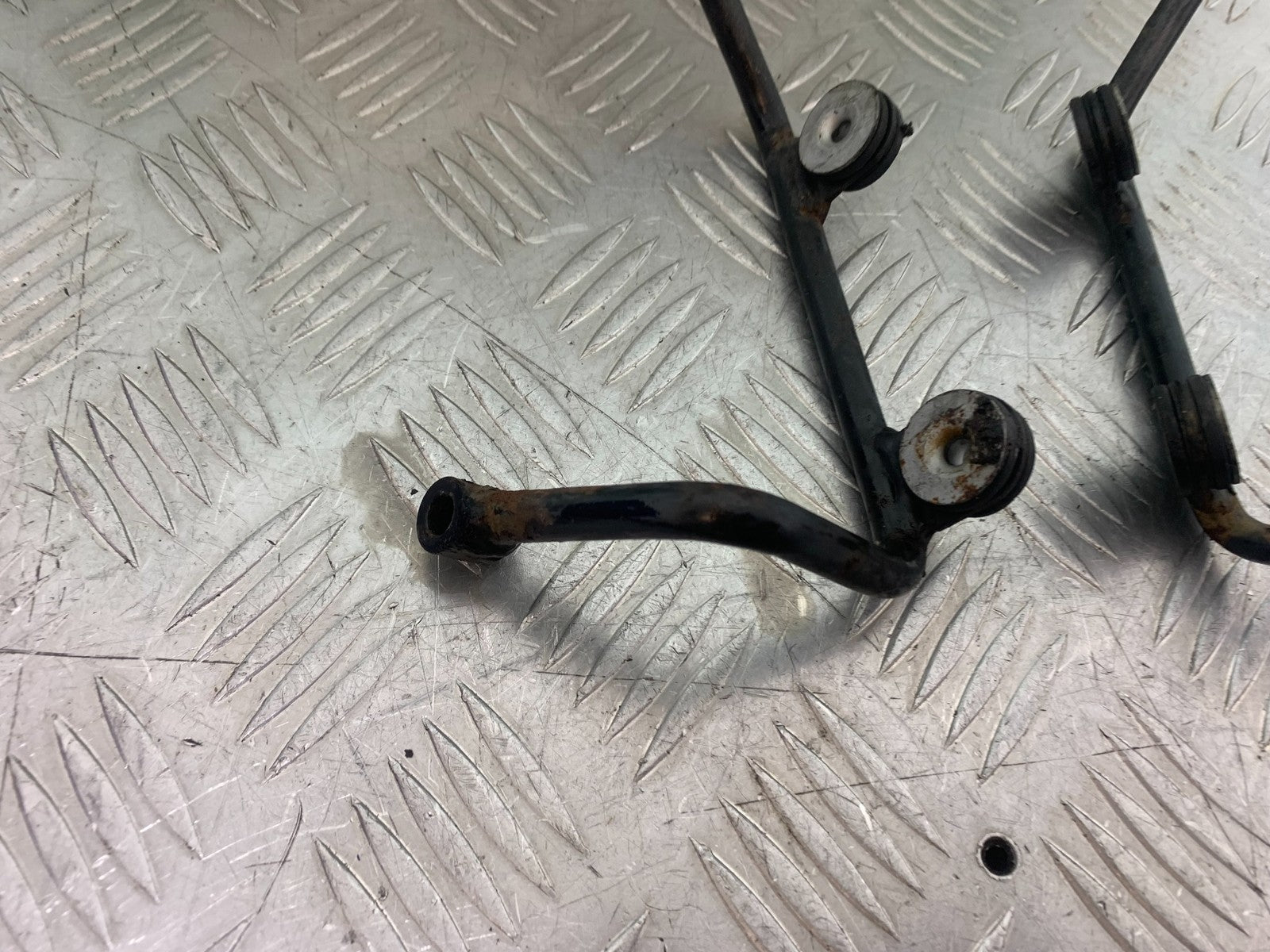 BMW R850 R R850R OIL COOLER BRACKETS  YEAR 1994-2002 (CMB1170)