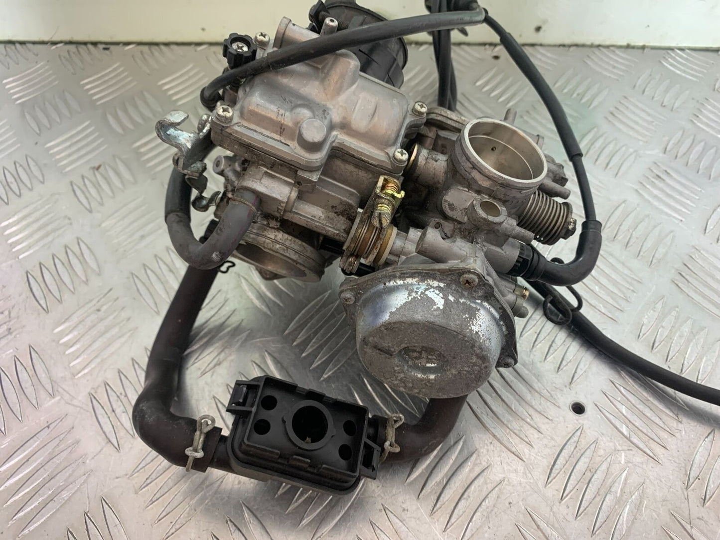 HONDA VT1100 C SHADOW SPIRIT CARBS   2002-2003 (CMB1035)