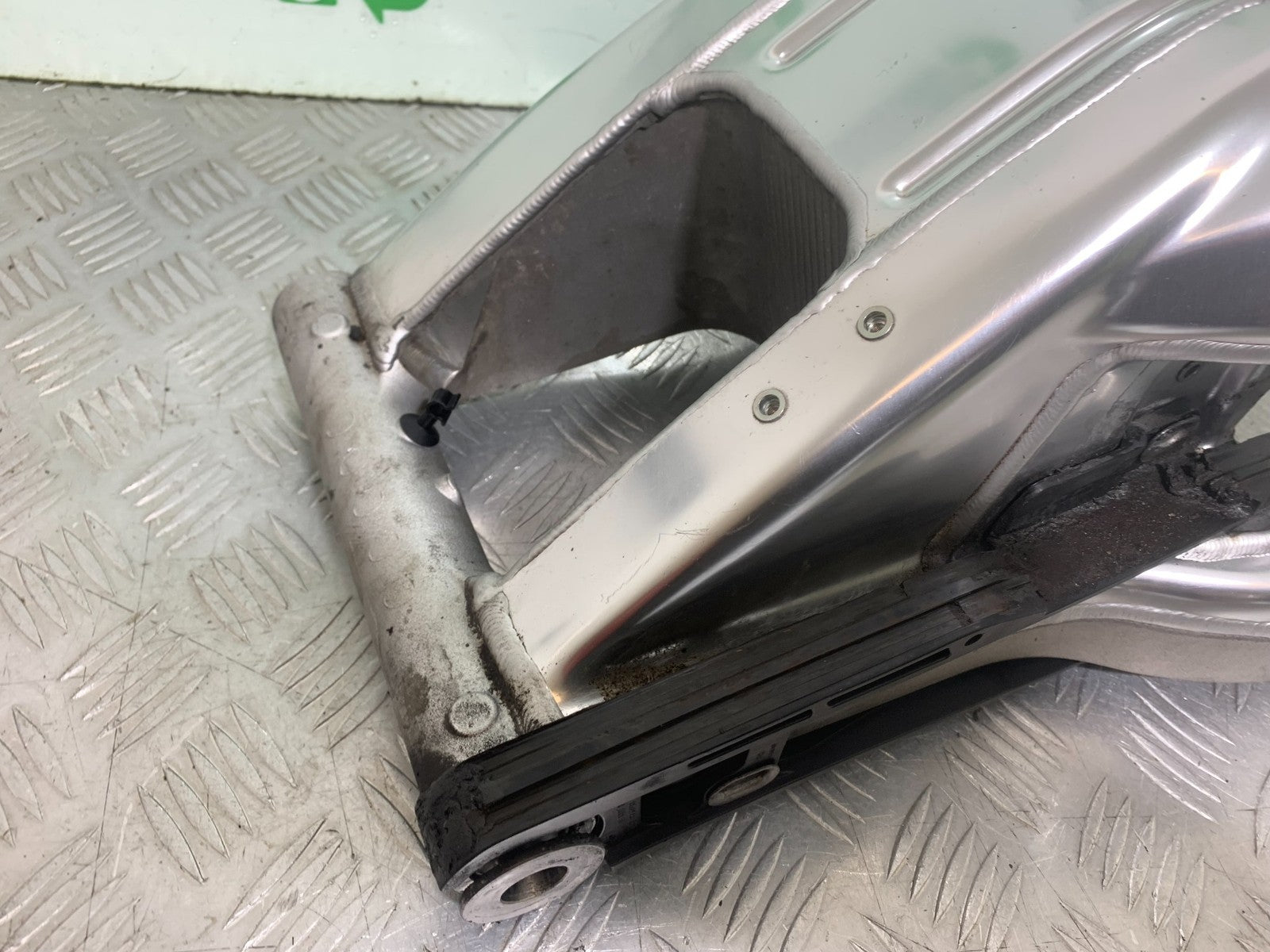 BMW S1000 RR SWINGARM  YEAR 2015-2018 (CMB1246)