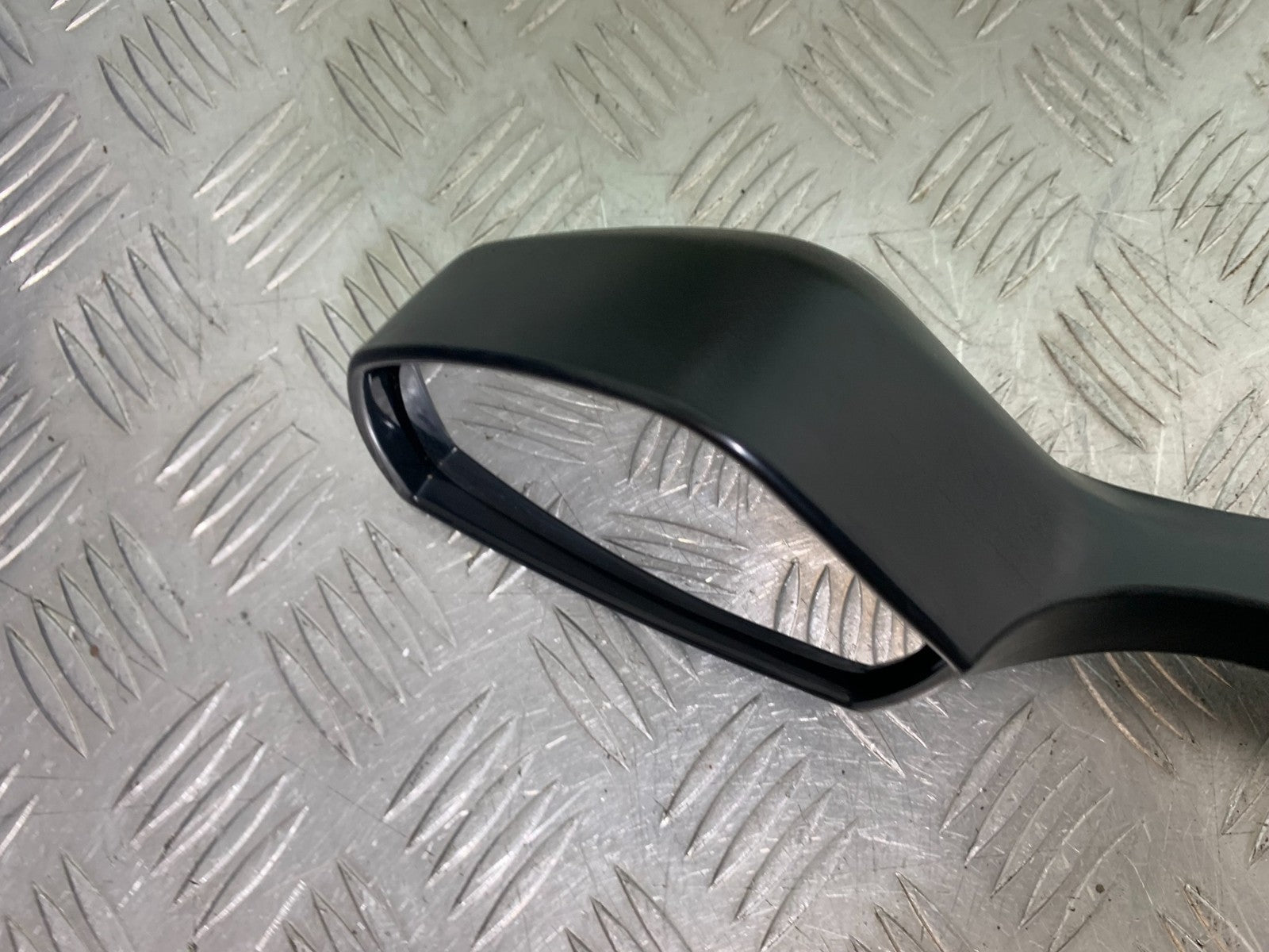 TRIUMPH 1050 SPRINT ST LEFT MIRROR  2003-2011 (CMB1285)