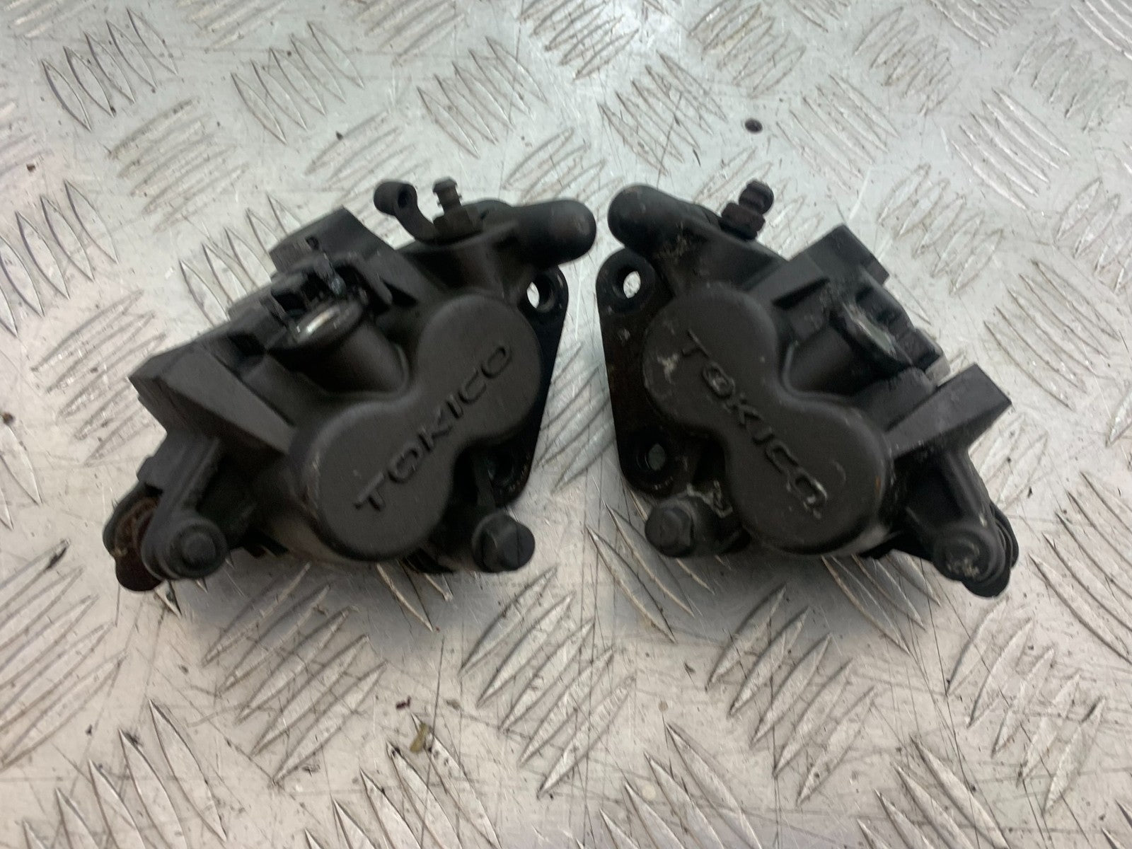 KAWASAKI ER6 F ER6F FRONT CALIPERS (SOLD AS PARTS) YEAR 2005-2008 (CMB1277)