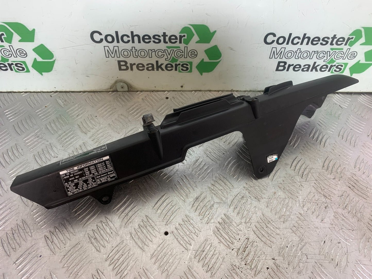 HONDA VFR800 VFR 800 V-TEC CHAIN GUARD   YEAR 2002 -09 (CMB1296)