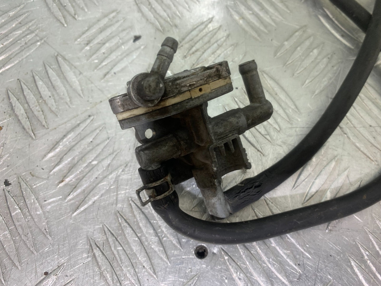 SUZUKI GS500 GS 500 PETROL TAP   YEAR 2001-2008 (CMB1254)