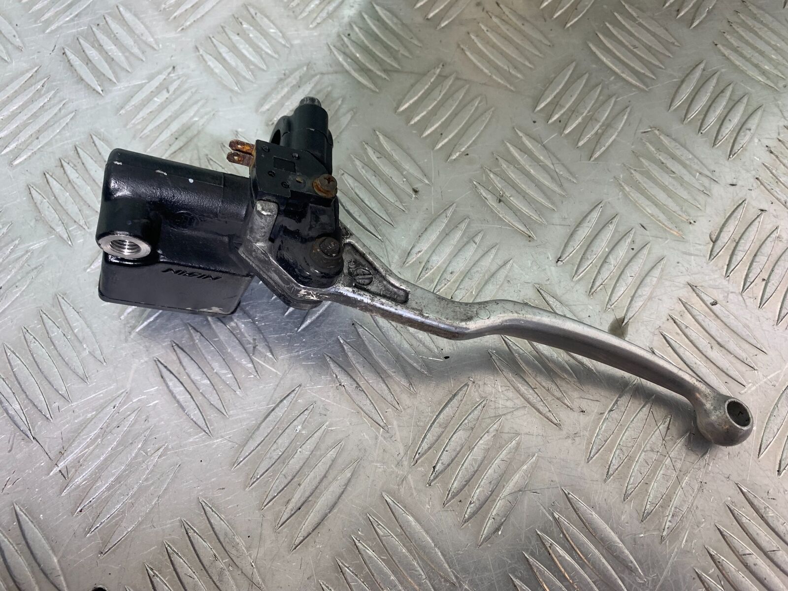 SUZUKI AN 200 UN 200 BURGMAN FRONT MASTER CYLINDER   YEAR 2007-09 (CMB1128)