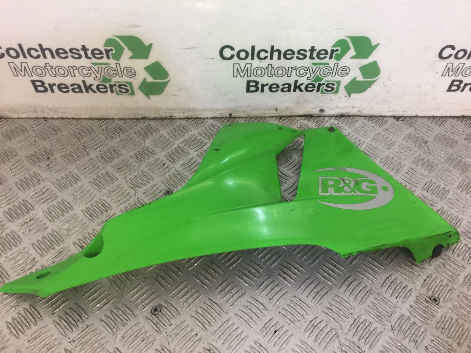 KAWASAKI ZX6R RIGHT LOWER FAIRING PANEL  YEAR 2009-2012  (STOCK 626)