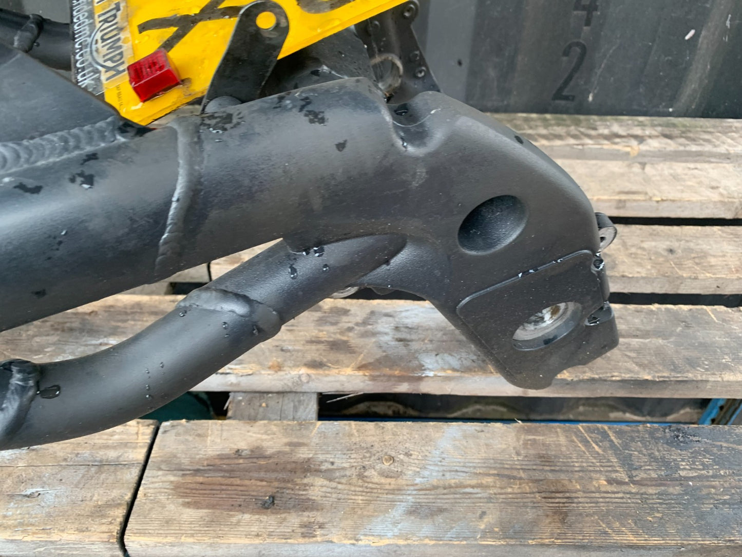 TRIUMPH 1050 SPEED TRIPLE FRAME REG LOG BOOK YEAR 2005-2007 (CMB1322)